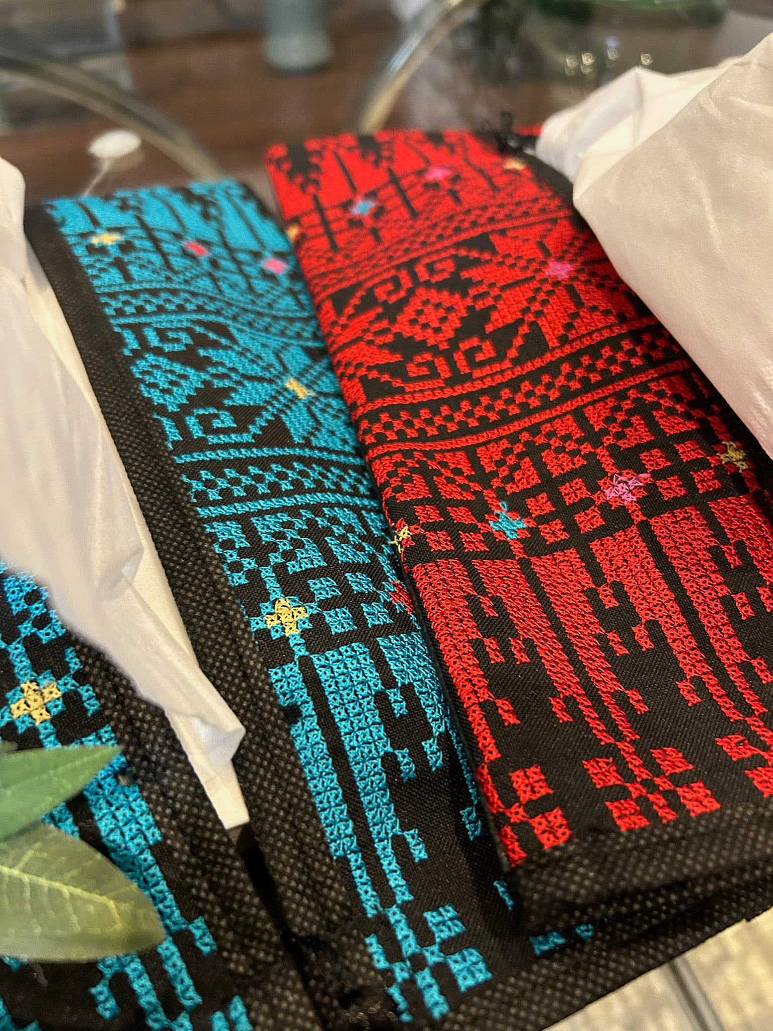 Embroidered tissue’s case