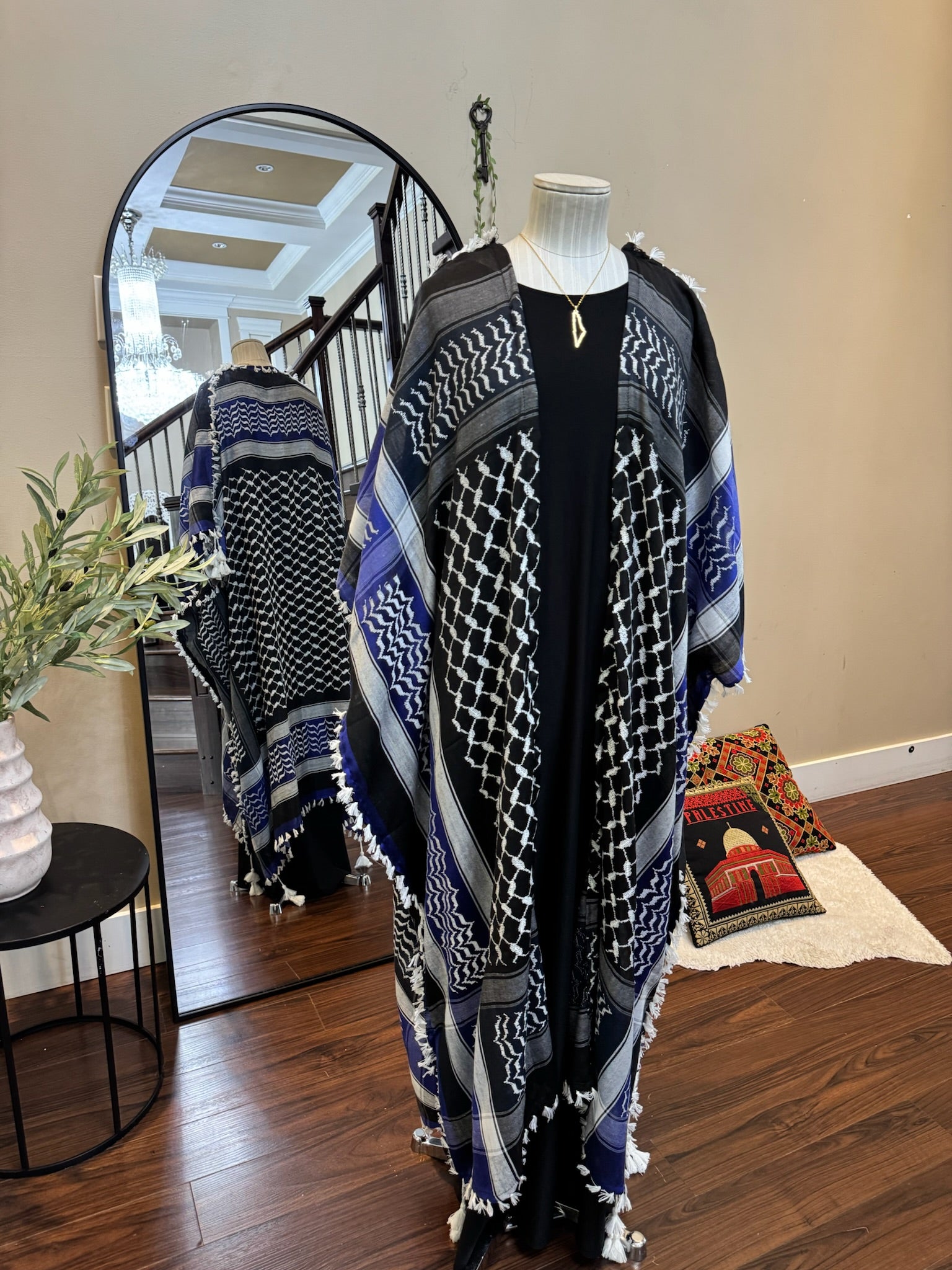 Long Koffiyeh (Bisht) - Black with Blue