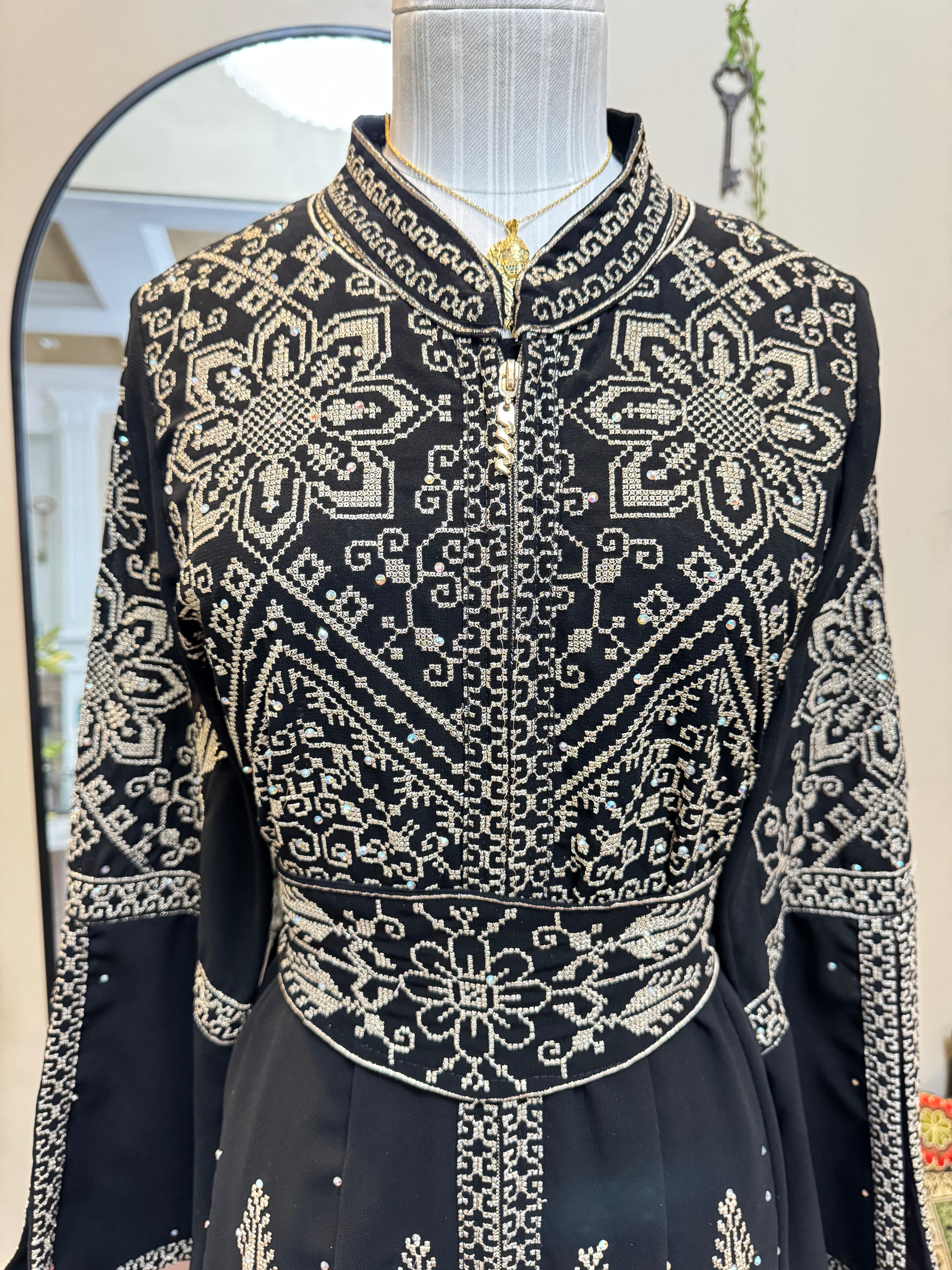 Elegant Embroidered Palestinian Quftan– Black & Gold