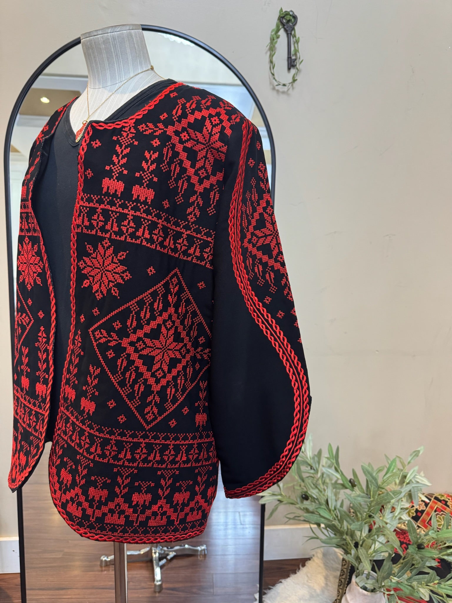 Palestinian Embroidered Blazer – Floral Design