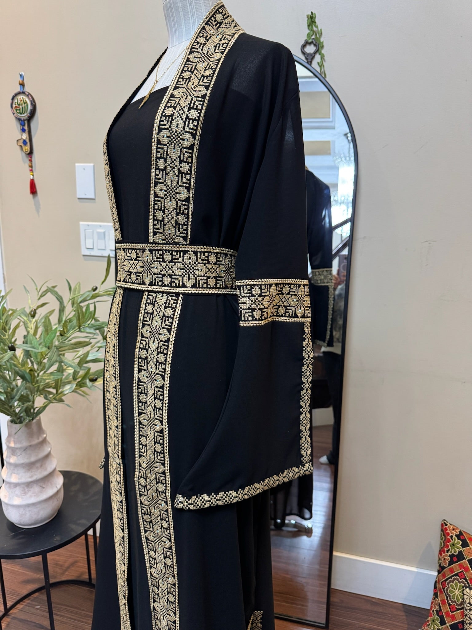 Elegant Star Abaya