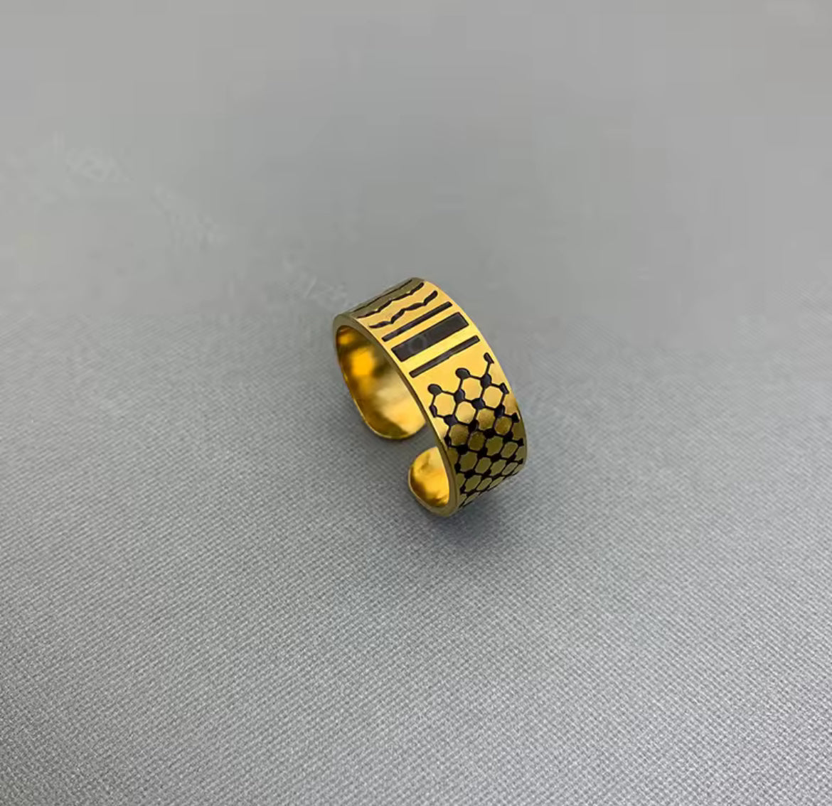 Koffiyeh Ring