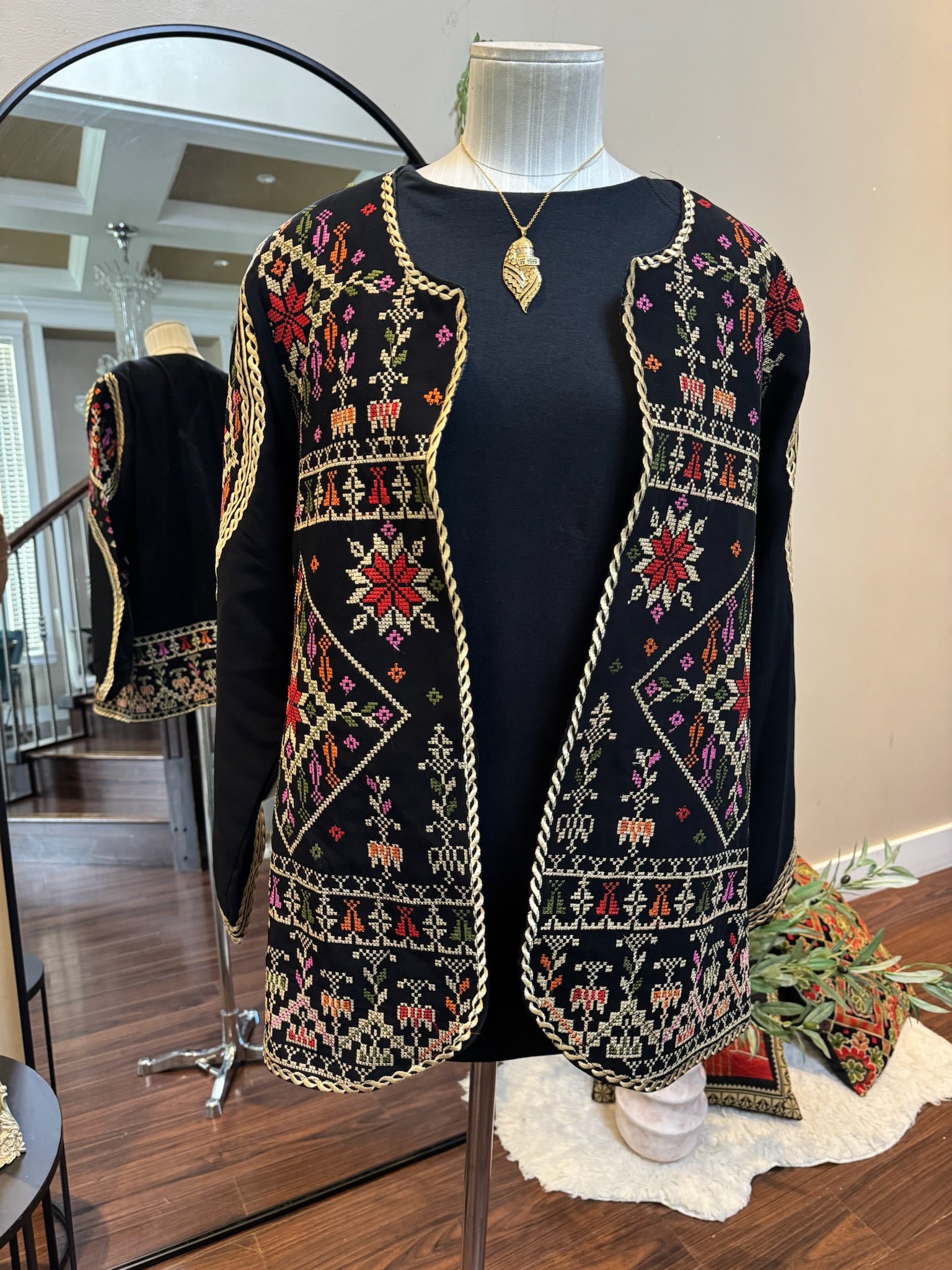 Palestinian Embroidered Blazer – Floral Design