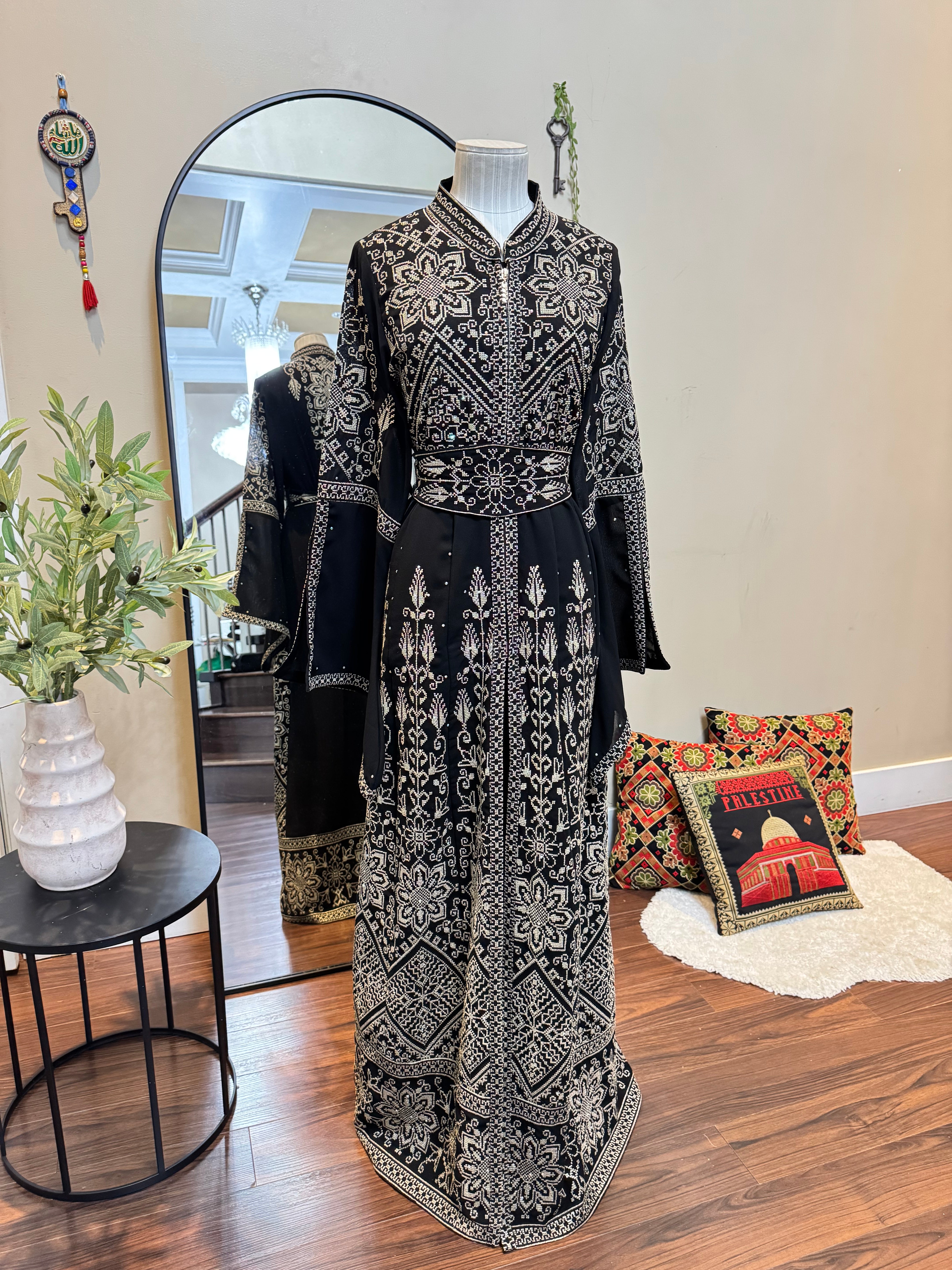 Elegant Embroidered Palestinian Quftan– Black & Gold
