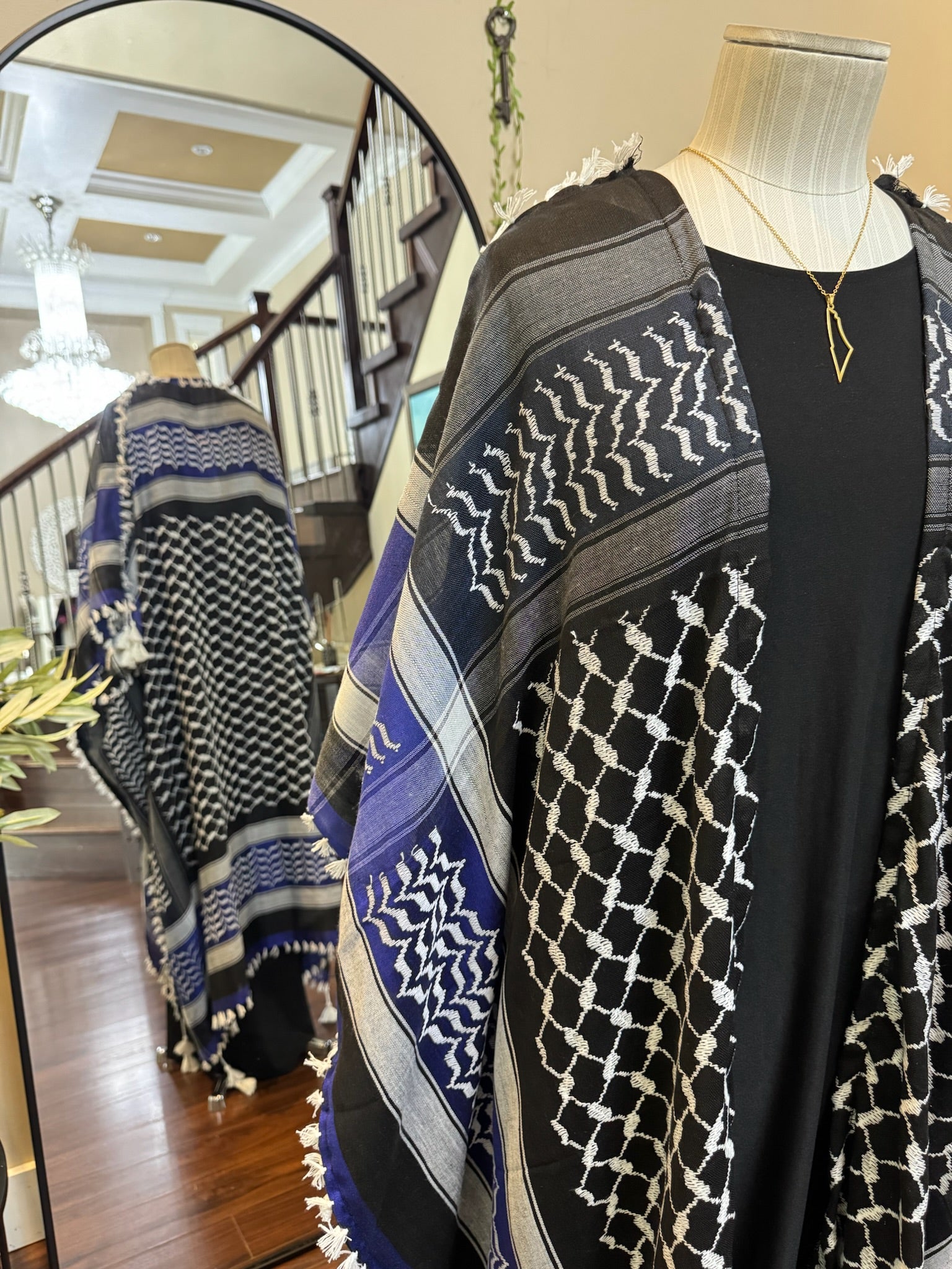 Long Koffiyeh (Bisht) - Black with Blue