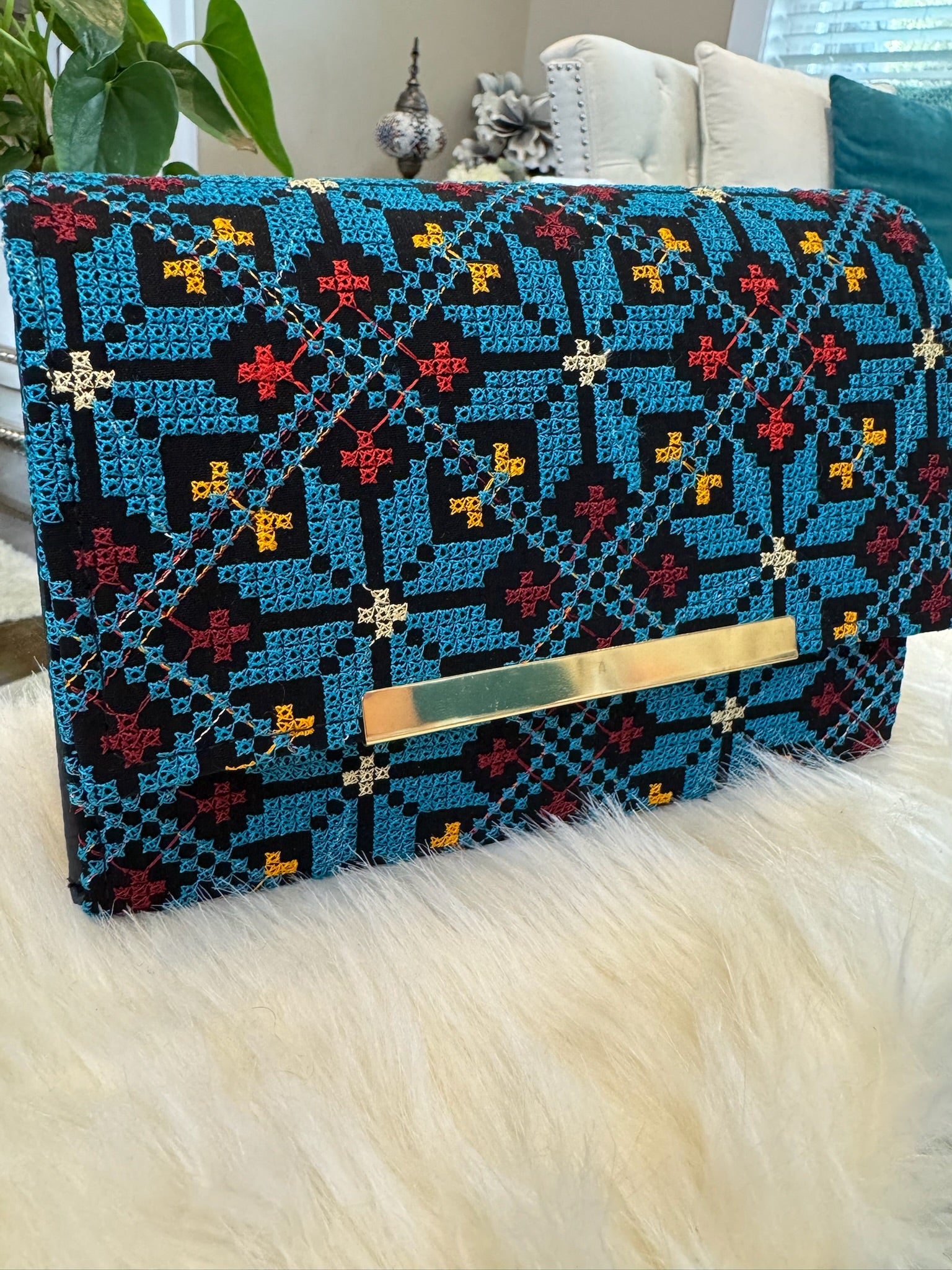 Curve Bag with Gold Chain