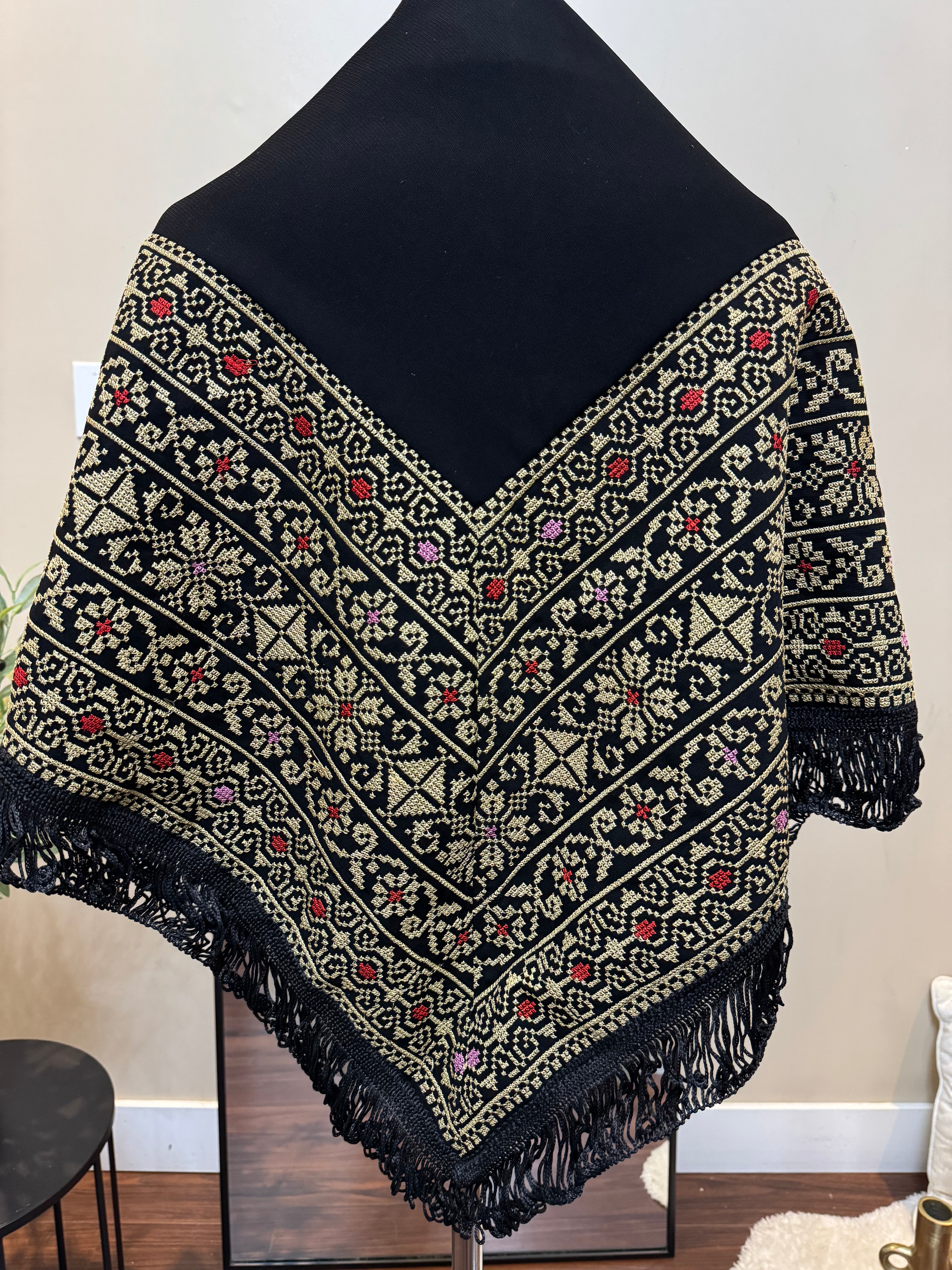 Shawl Palestinian Embroidery Black & Beige Tatreez