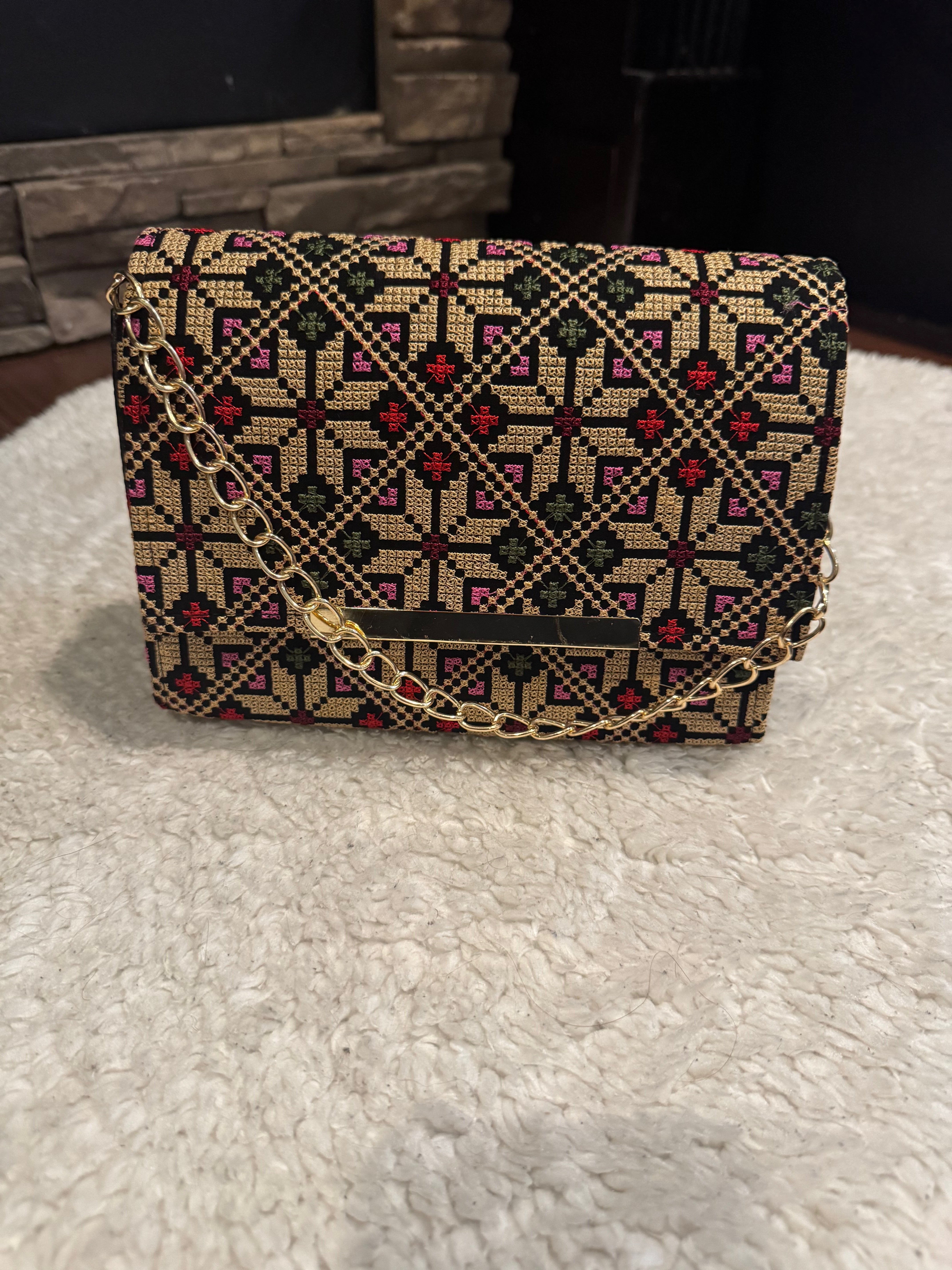 Curve Bag with Gold Chain