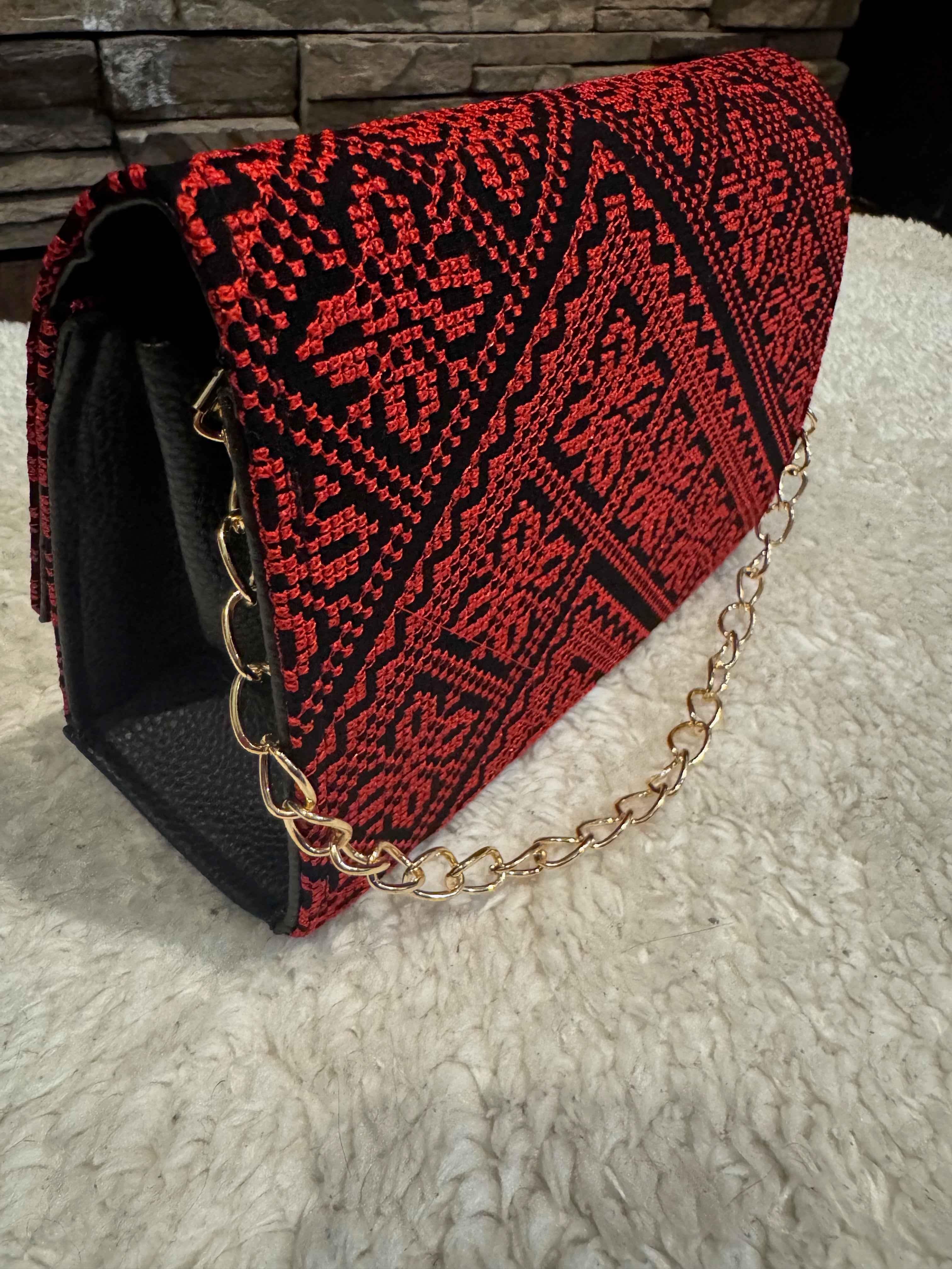 Curve Bag with Gold Chain